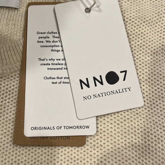 NNO7 No Nationality thermal knit crew sweater - Picture 9 of 10